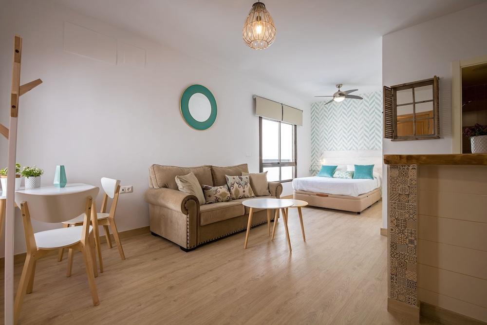 Barcelona Apartments Marina 124 Buitenkant foto
